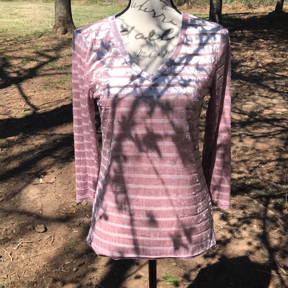 NWT Liquid by Sioni Mauve/Pink Stretch V-Neck Top